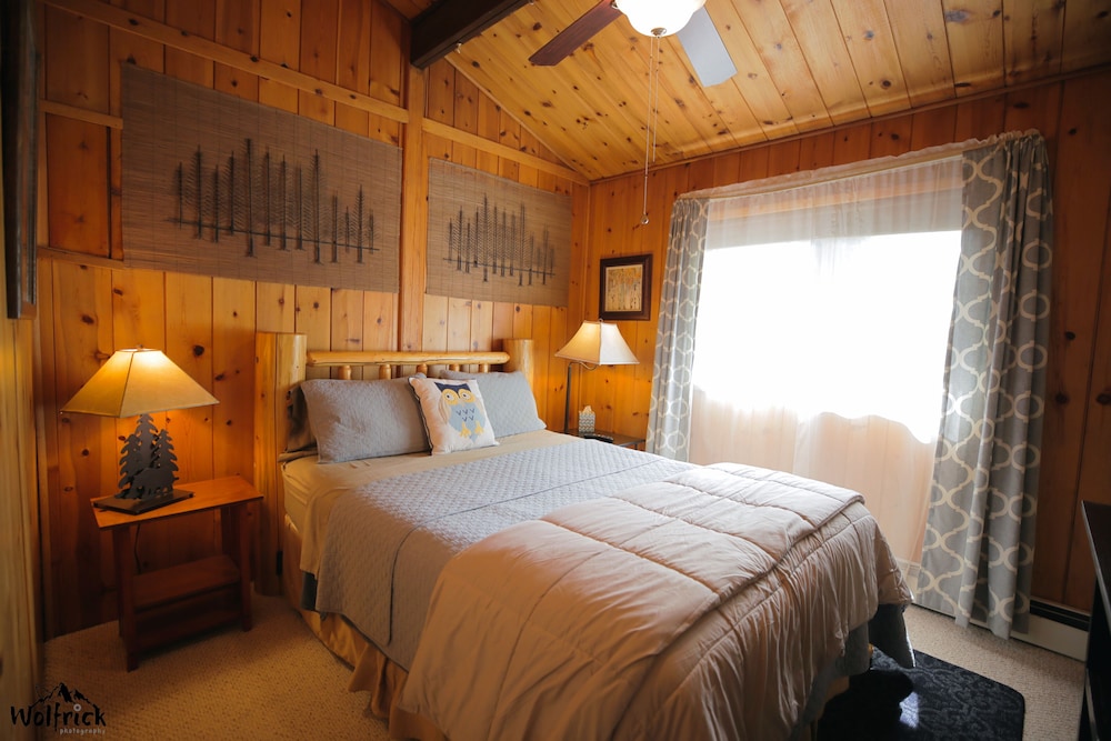 2 BEDROOMS, SUITE, QUADRUPLE