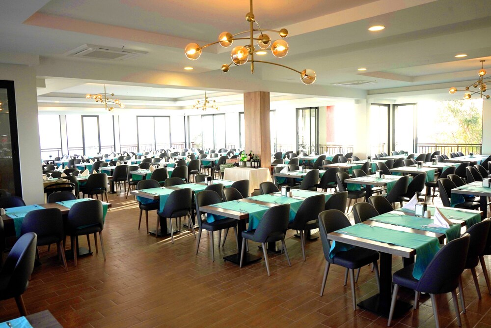 Sirma Hotel 28/50