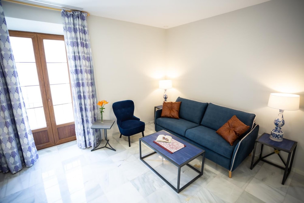 Plazuela del Carbon Suites 34/57