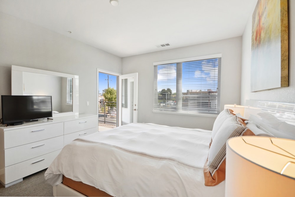 Global Luxury Suites in Menlo Park 14/50