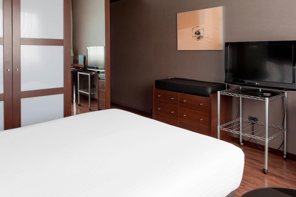 Ac Hotel Gijon 10/50