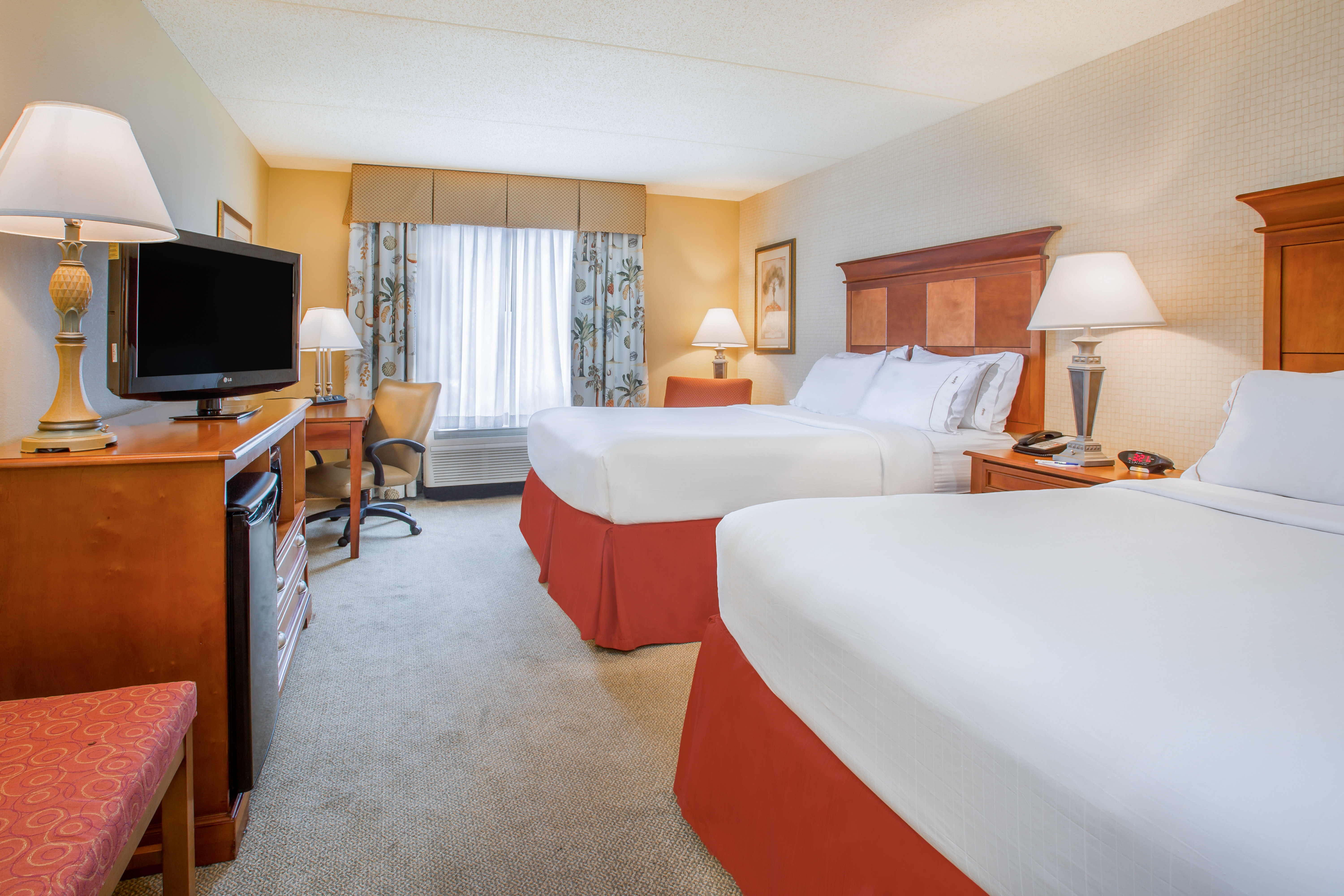 Holiday Inn Express Hotel Suites Bloomington 13/49