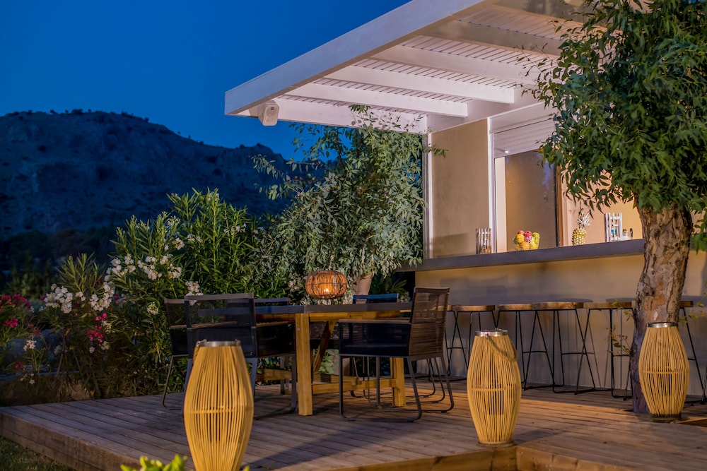 Lindos Breeze Beach Hotel 52/64