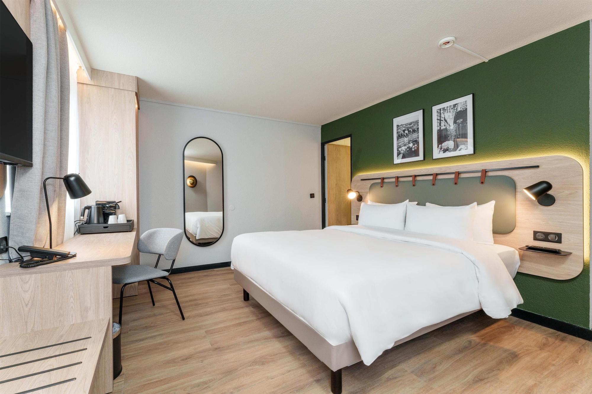 Standard, Multiple Beds