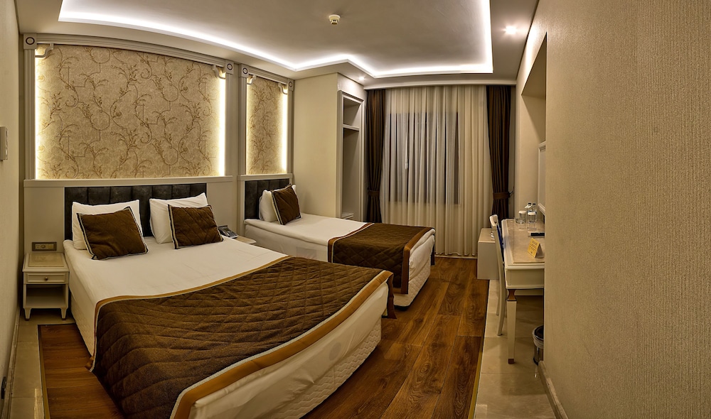 Samir Deluxe Hotel 7/31