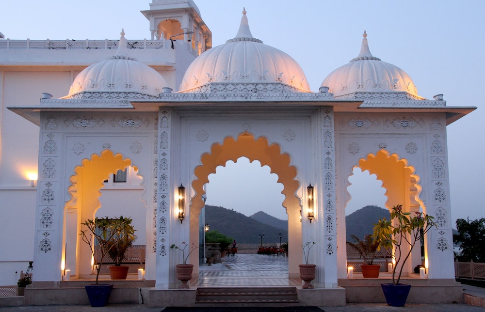 Radisson Blu Udaipur Palace Resort And Spa in UDAIPUR
