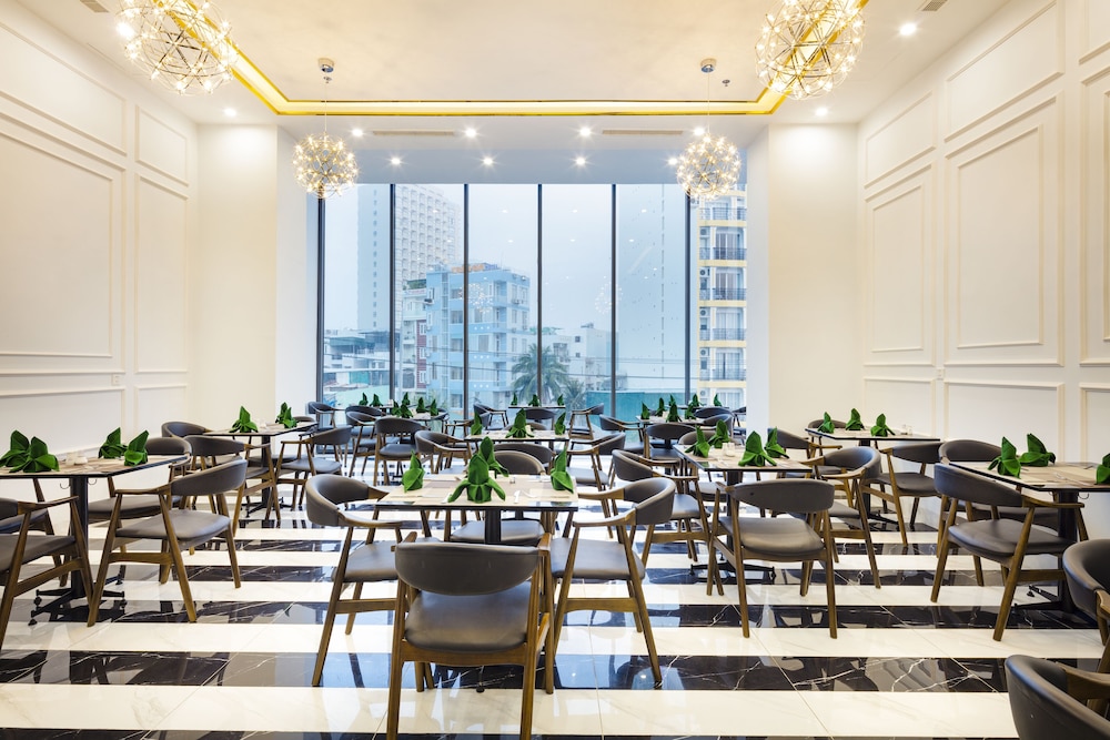 Crown Hotel Nha Trang 30/36
