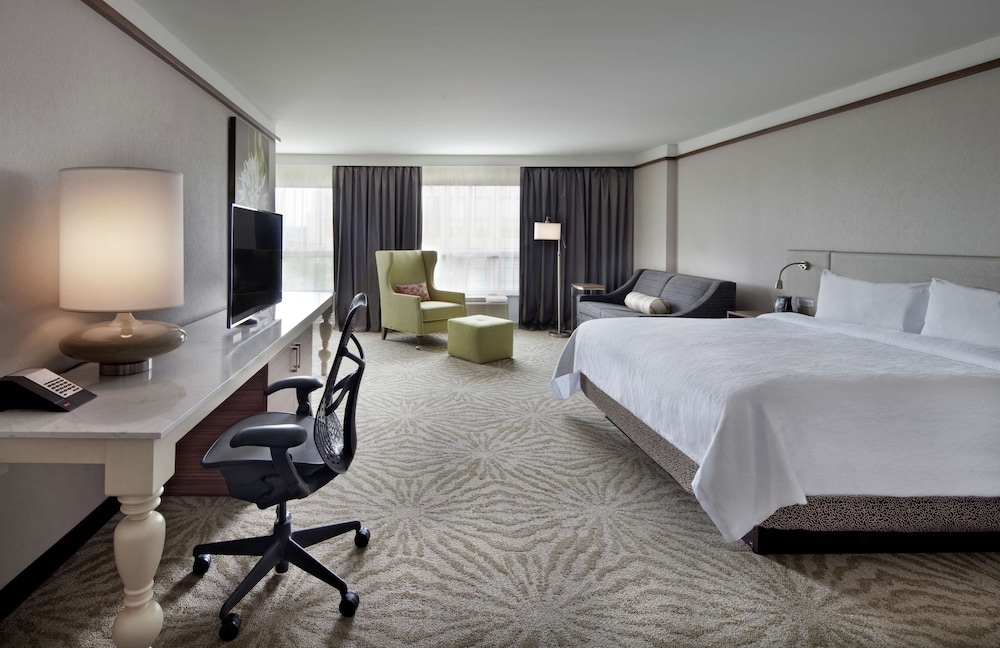Hilton Garden Inn Montreal Airport 13/47