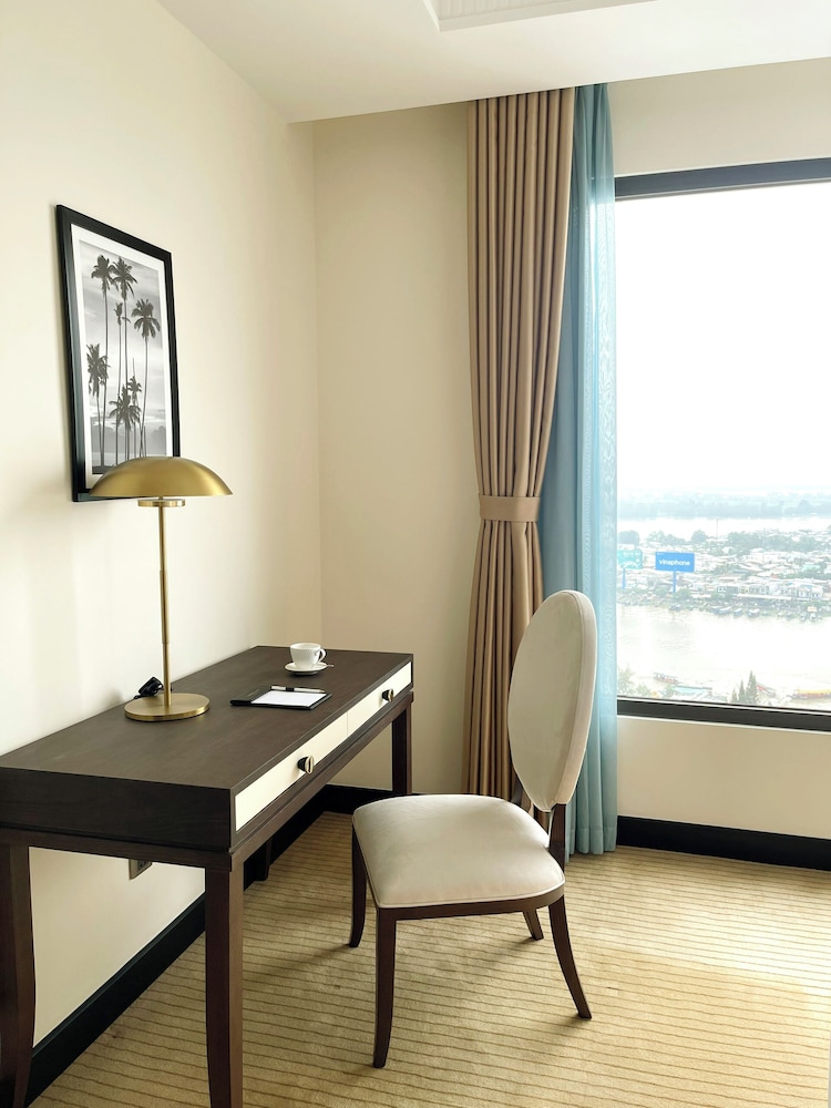 Charmant Suites a Boutique Hotel Can Tho 37/50