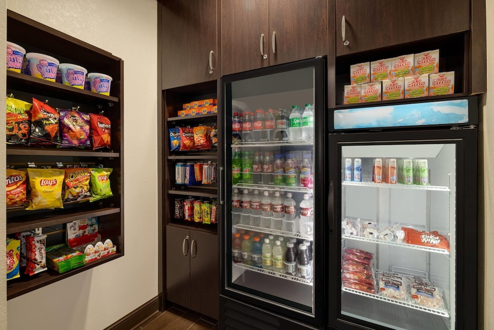 La Quinta Inn Suites By Wyndham Memphis Wolfchase 42/63
