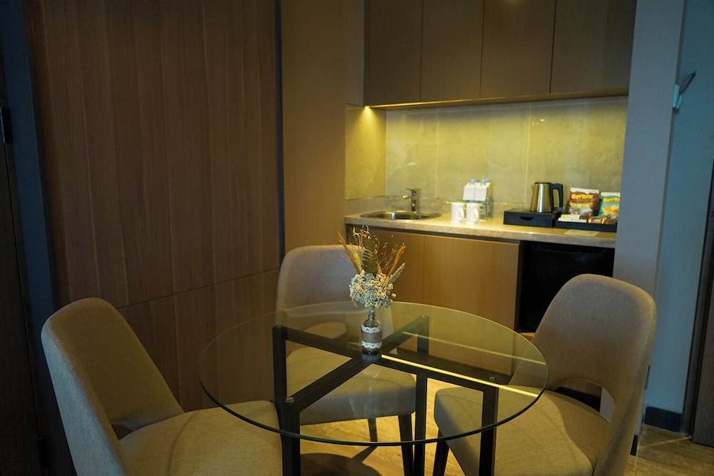 Swiss-Belhotel Airport Yogyakarta 57/68