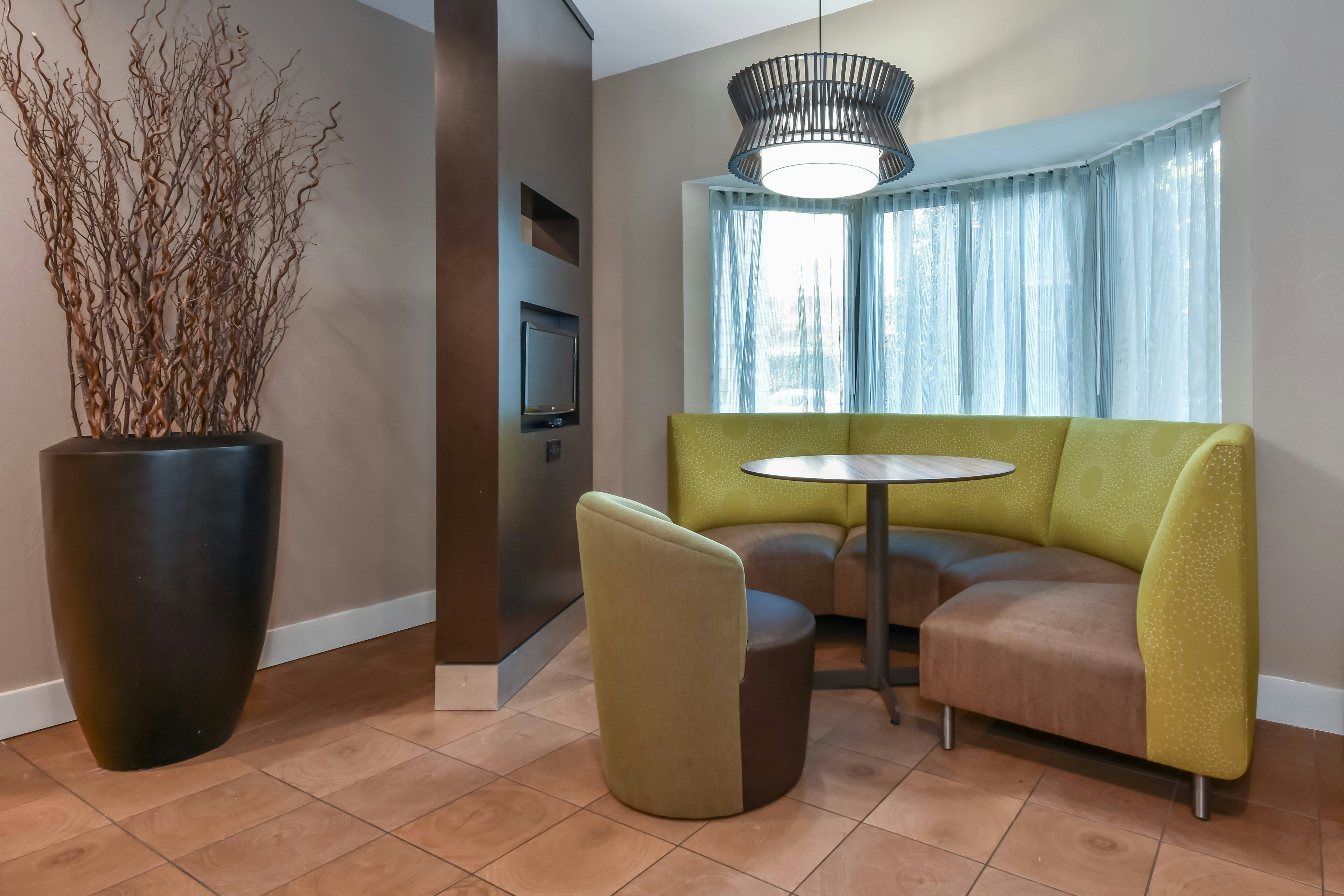 Courtyard by Marriott Charlotte Lake Norman 25/40