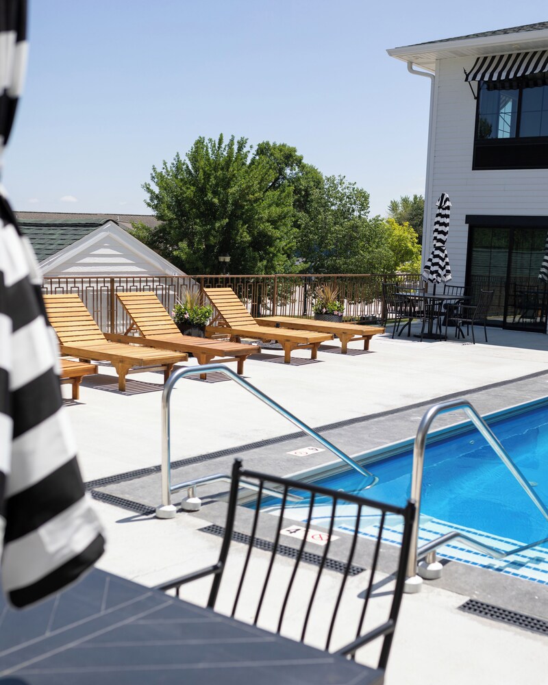 The Inn Hotel Lake Okoboji, Ascend Hotel Collection 26/50