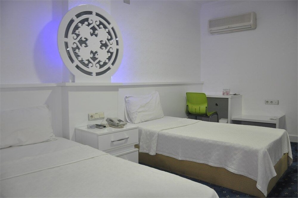 Kar Hotel 13/50