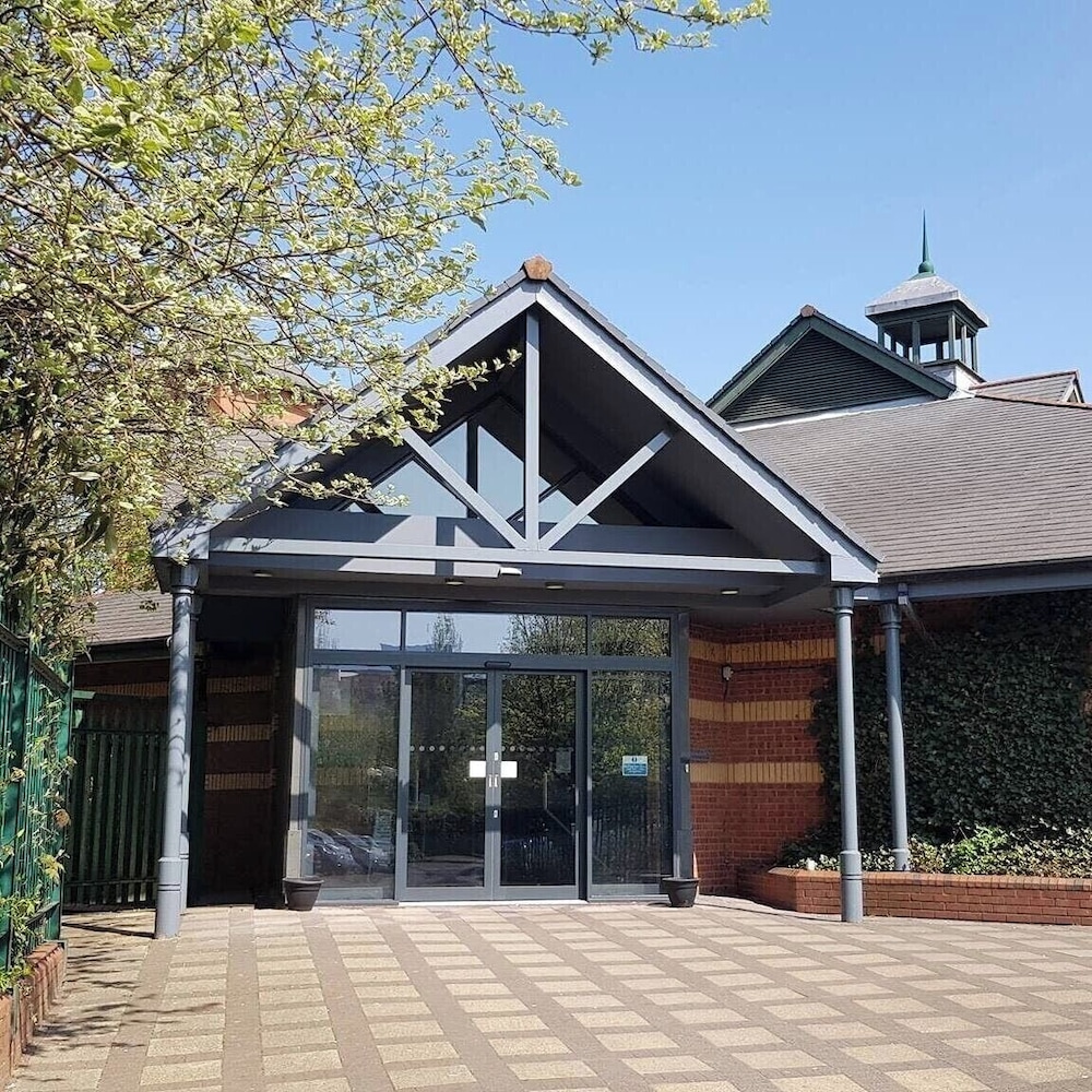 Wigan Oak Hotel by Belvilla