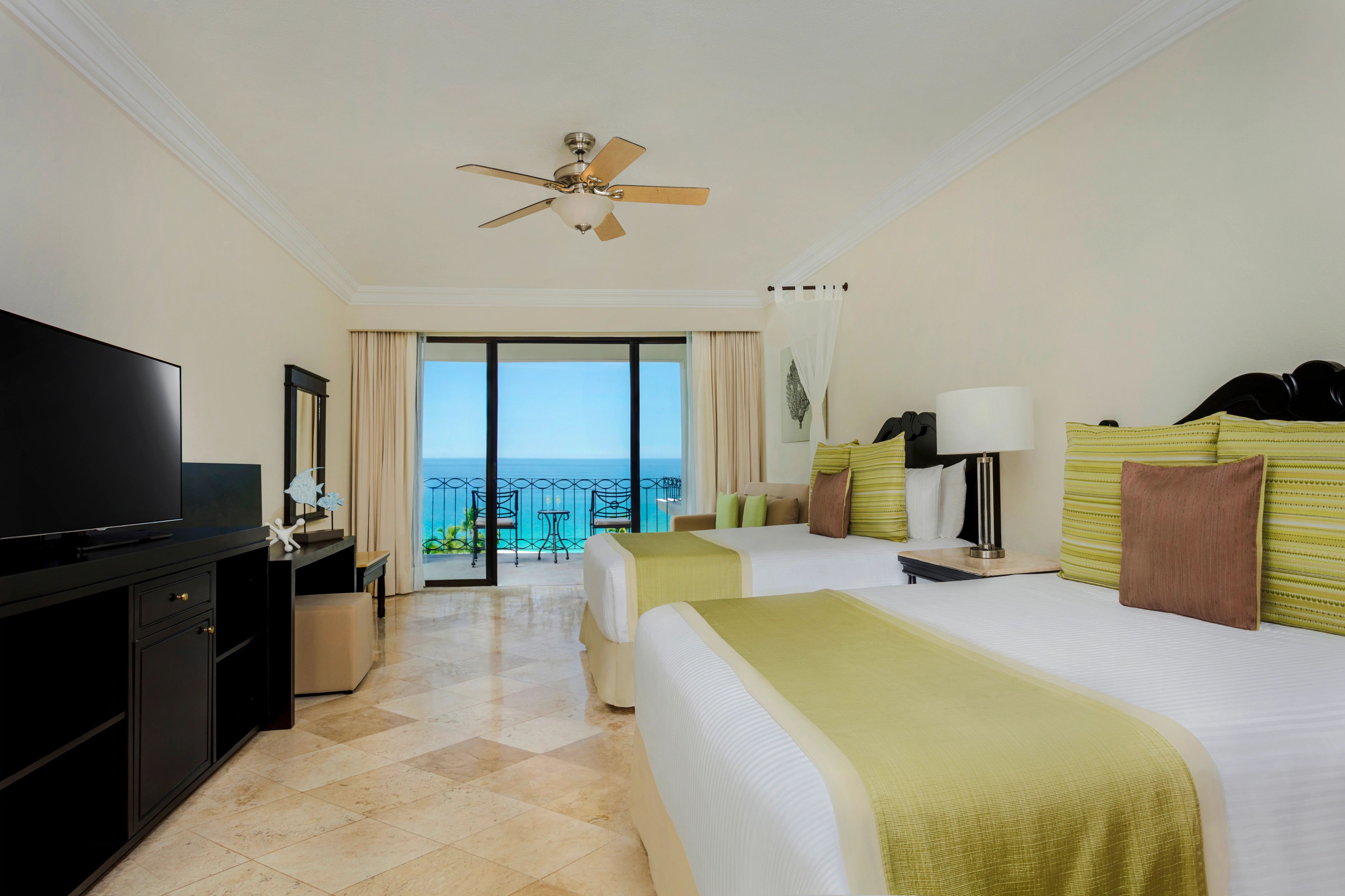 Club, Junior Suite, Ocean Front