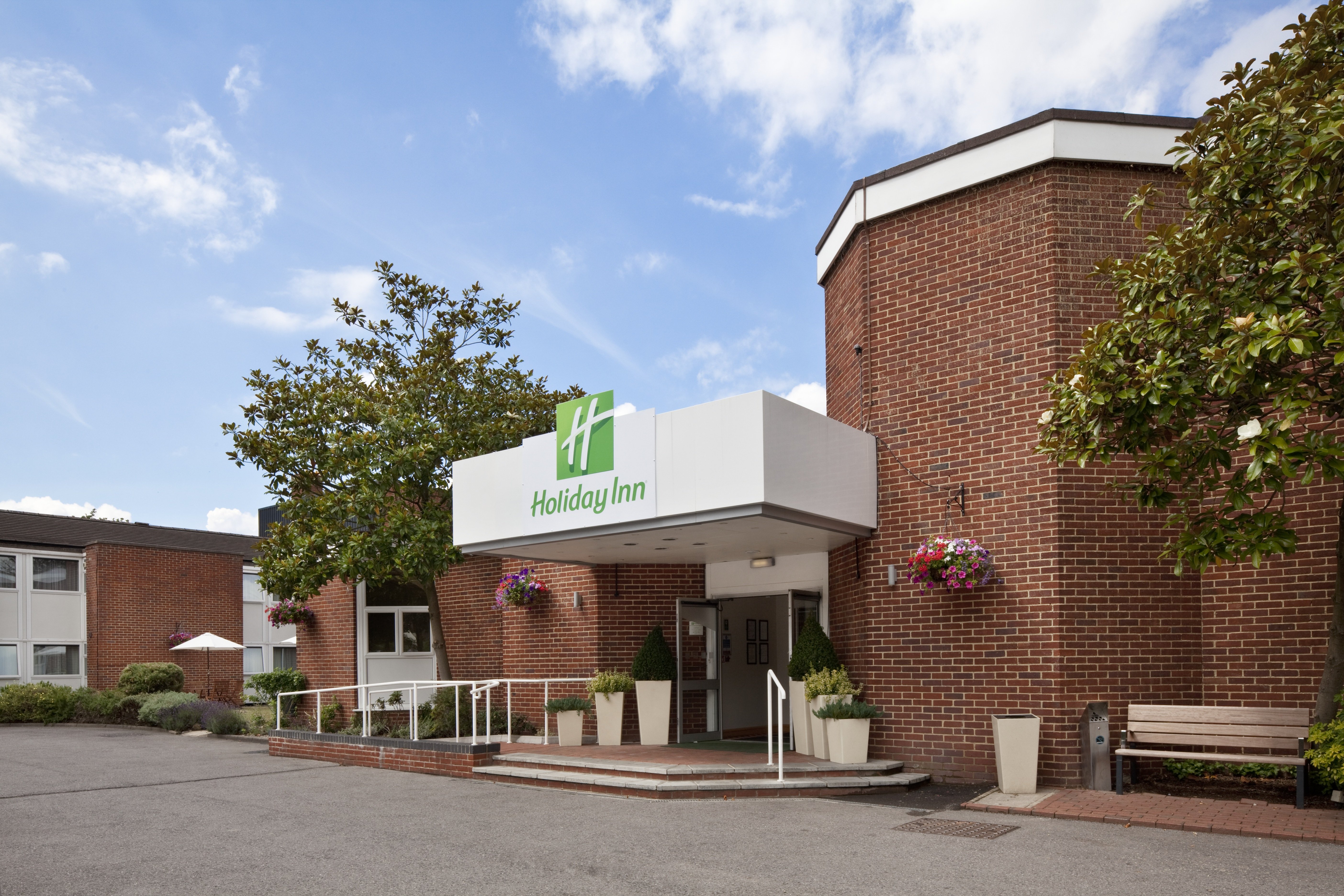 HOLIDAY INN BASINGSTOKE 3/45