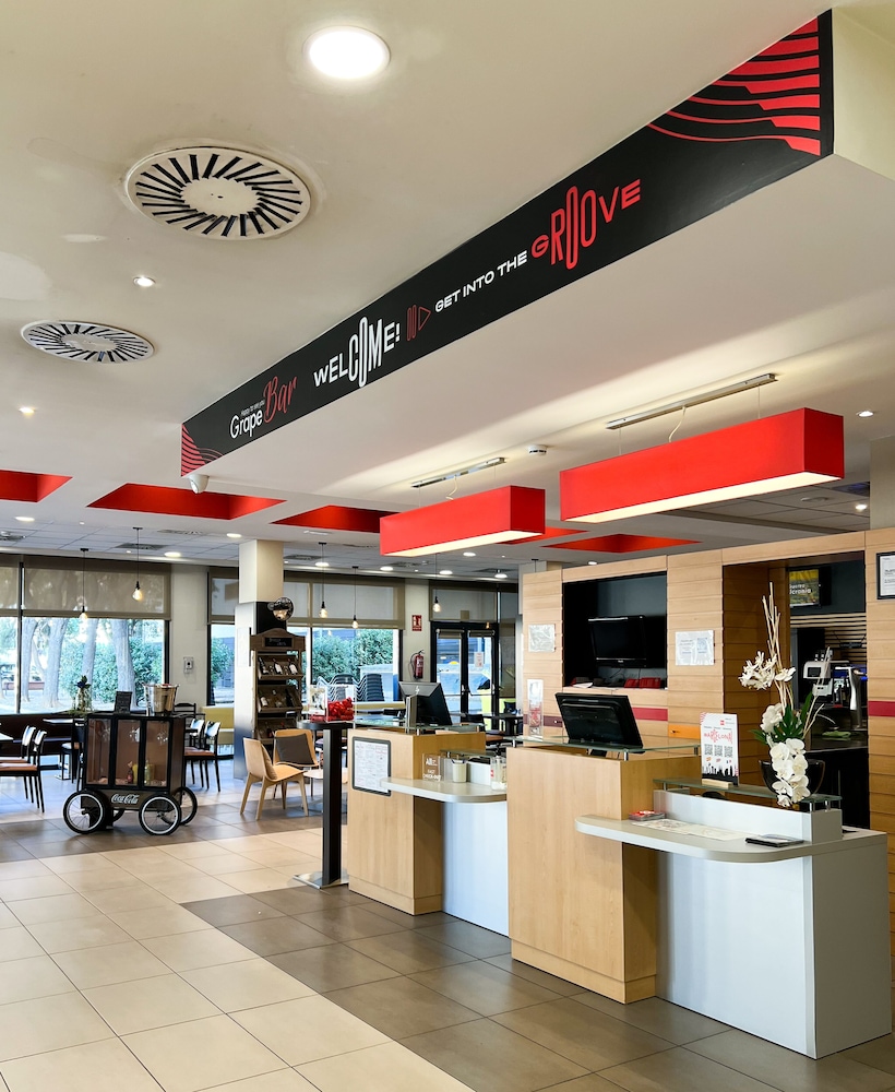 IBIS BARCELONA RIPOLLET 8/72