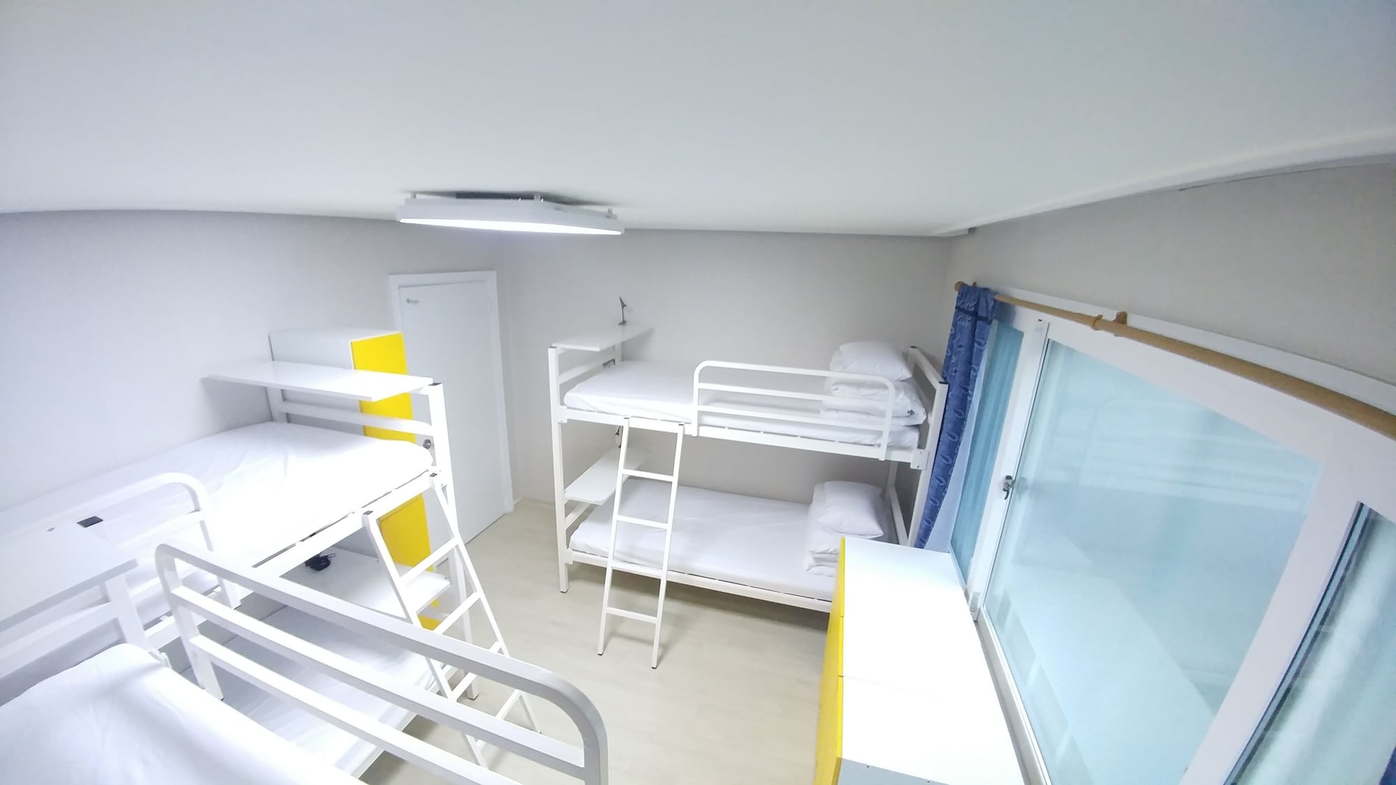 Female Dorm, Female Only, 6 People