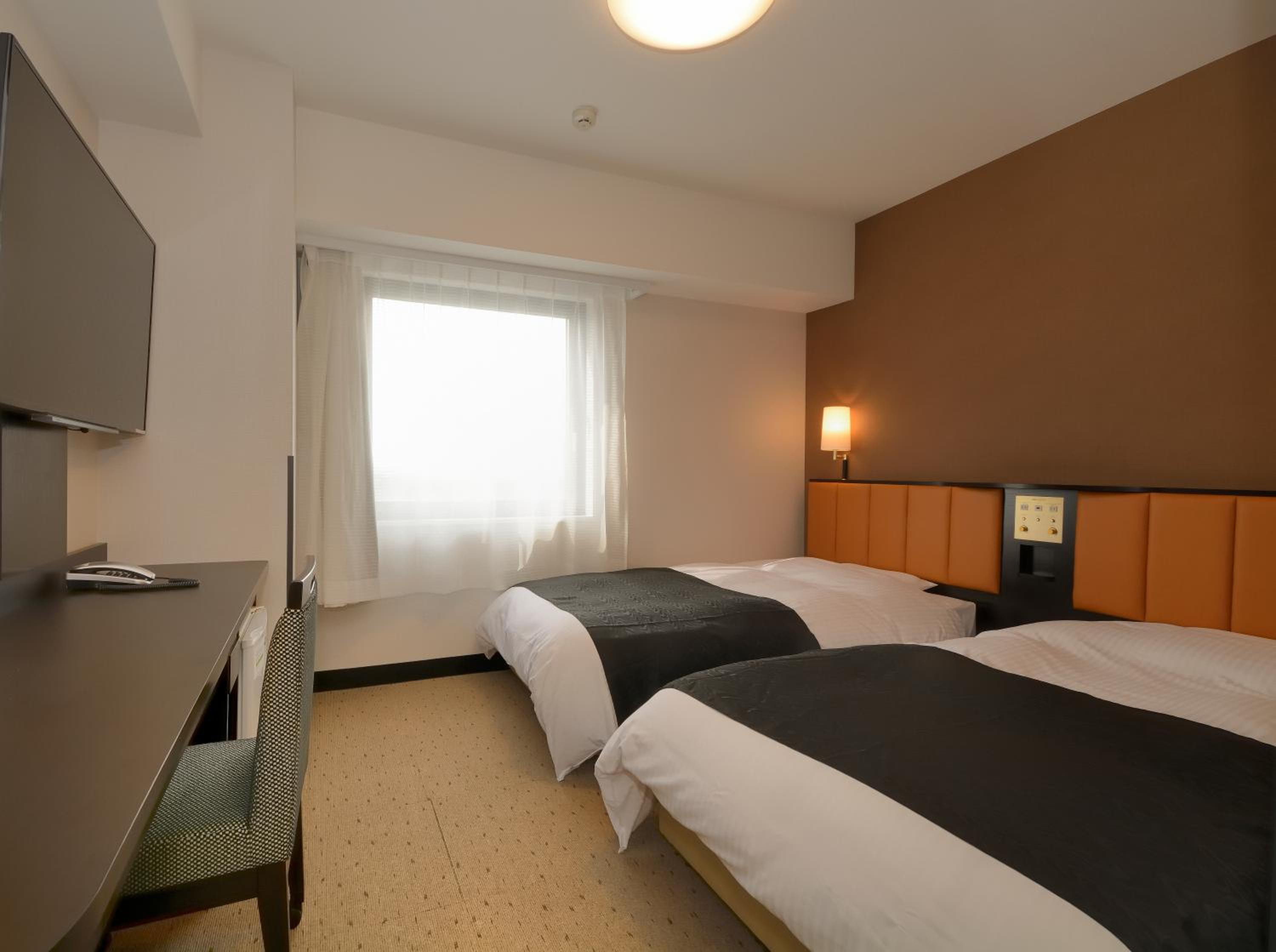 Semi Room, 2 Semi Double Beds