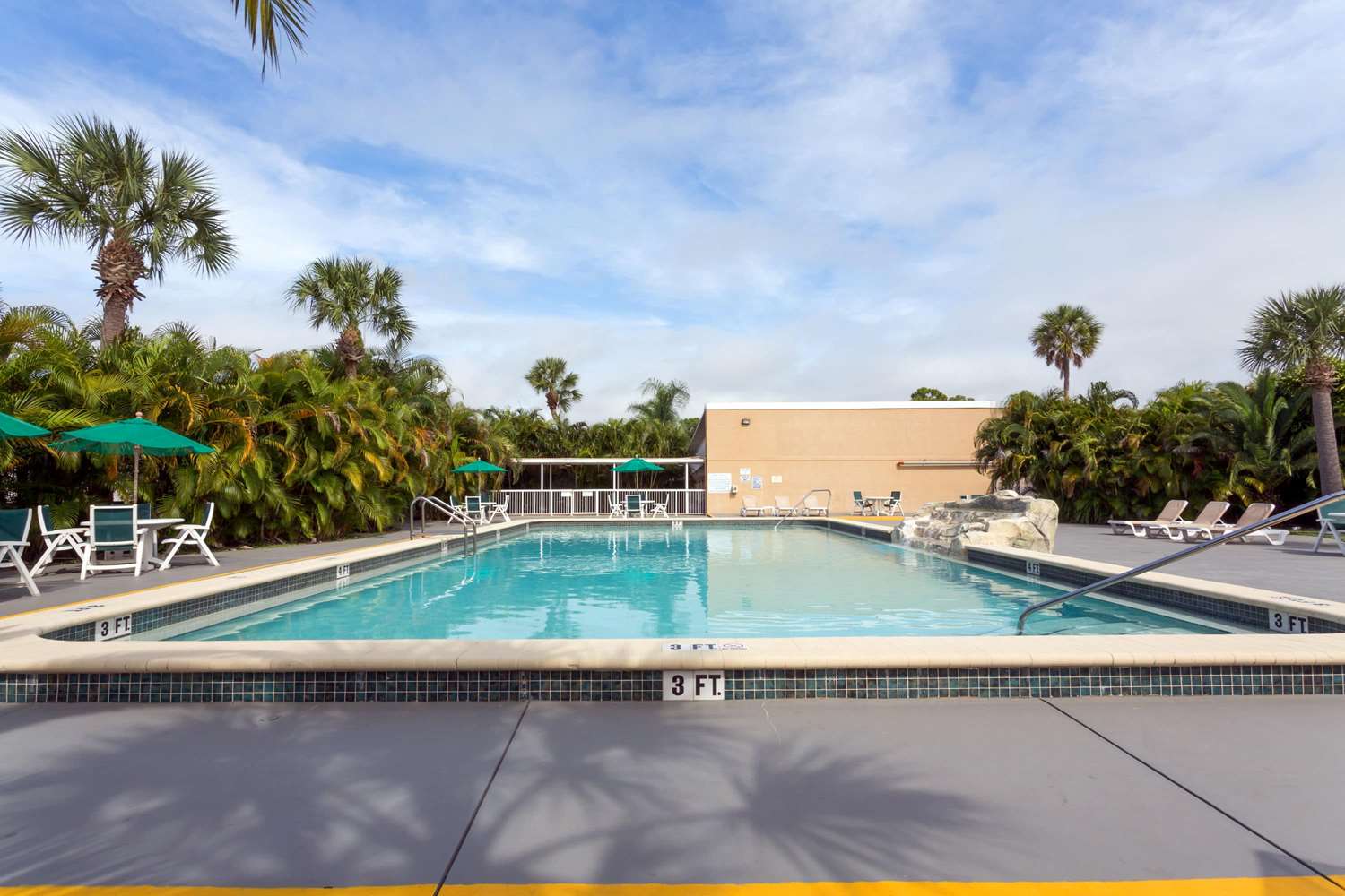 Ramada By Wyndham Lake Placid 27/28