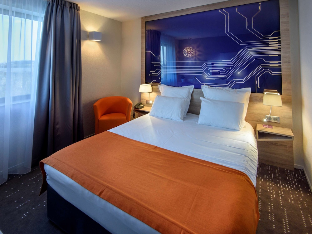 Mercure Poitiers Site du Futuroscope Hotel 25/76