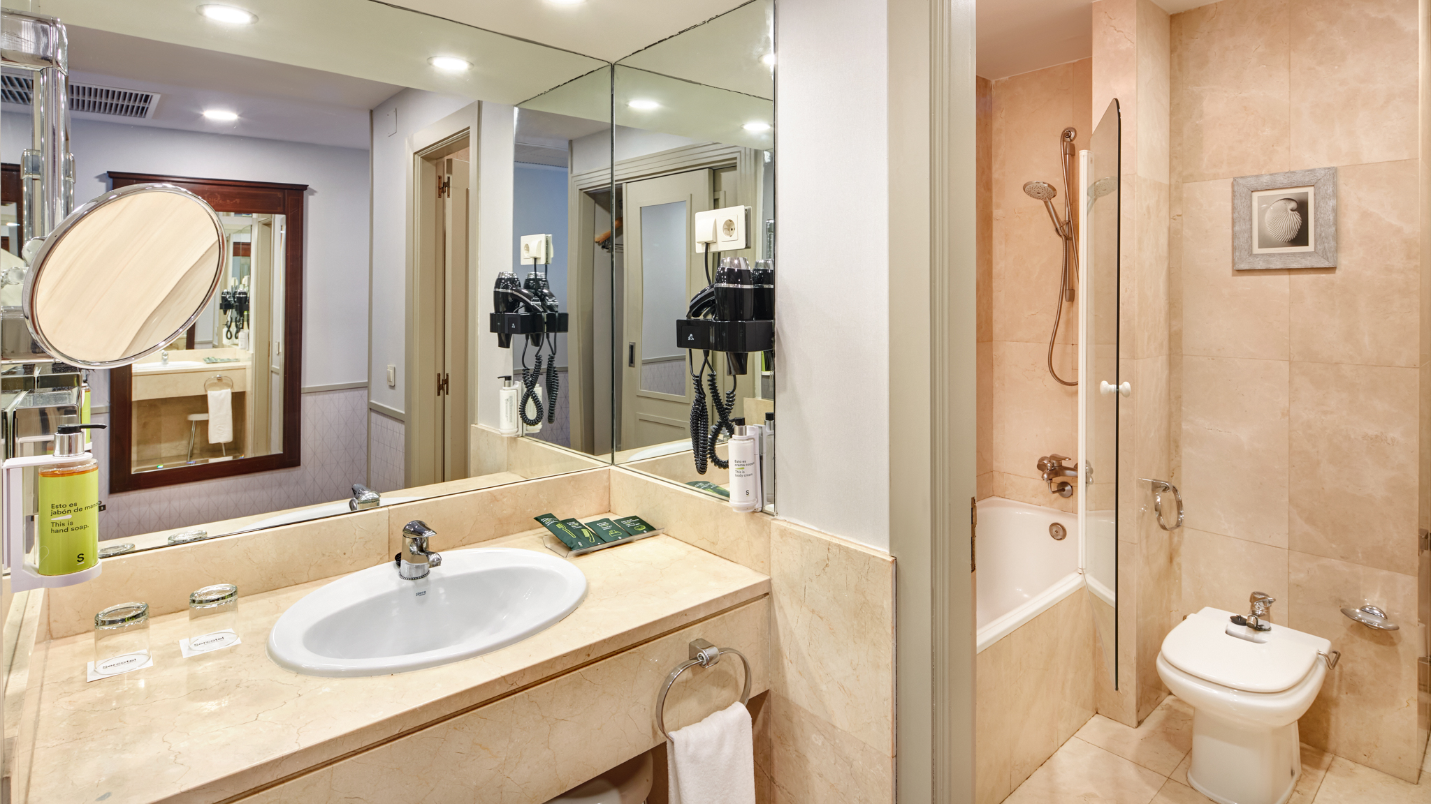 Signature, Basic, Sercotel Gran Hotel Conde Duque 7/7