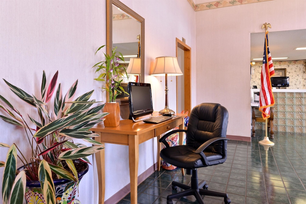 Quality Inn & Suites New Boston - Texarkana West 45/61