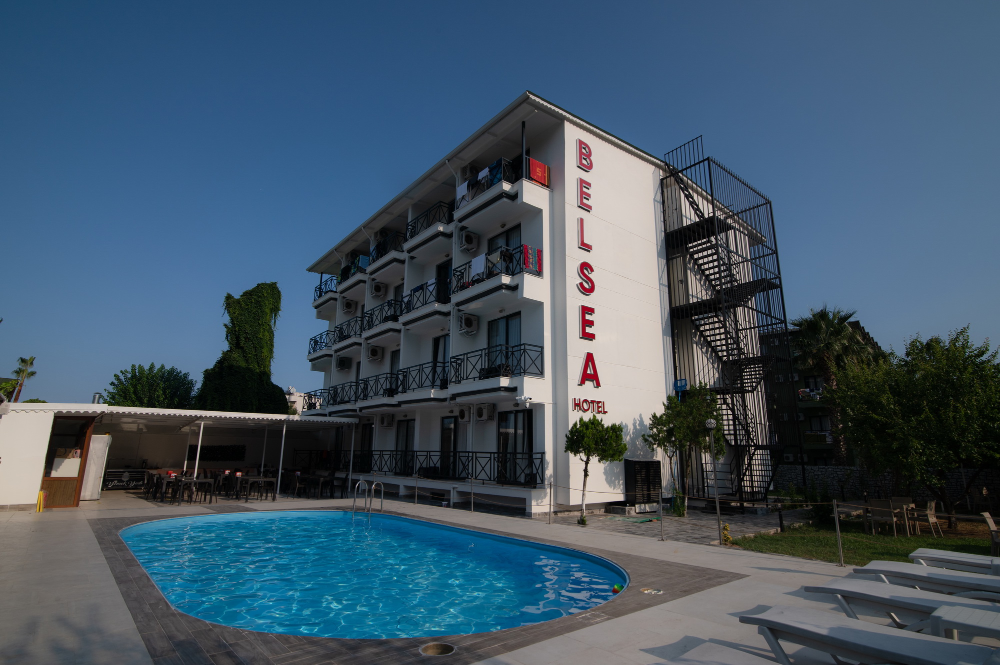 Belsea Hotel 2/17