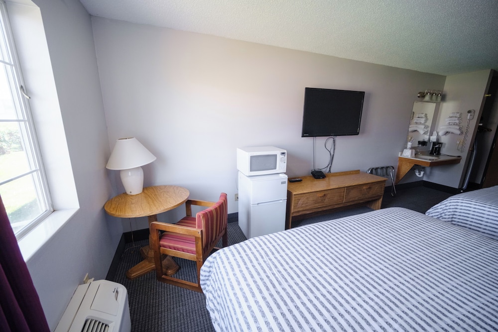 Westwood Inn & Suites Kimball I 90 12/50