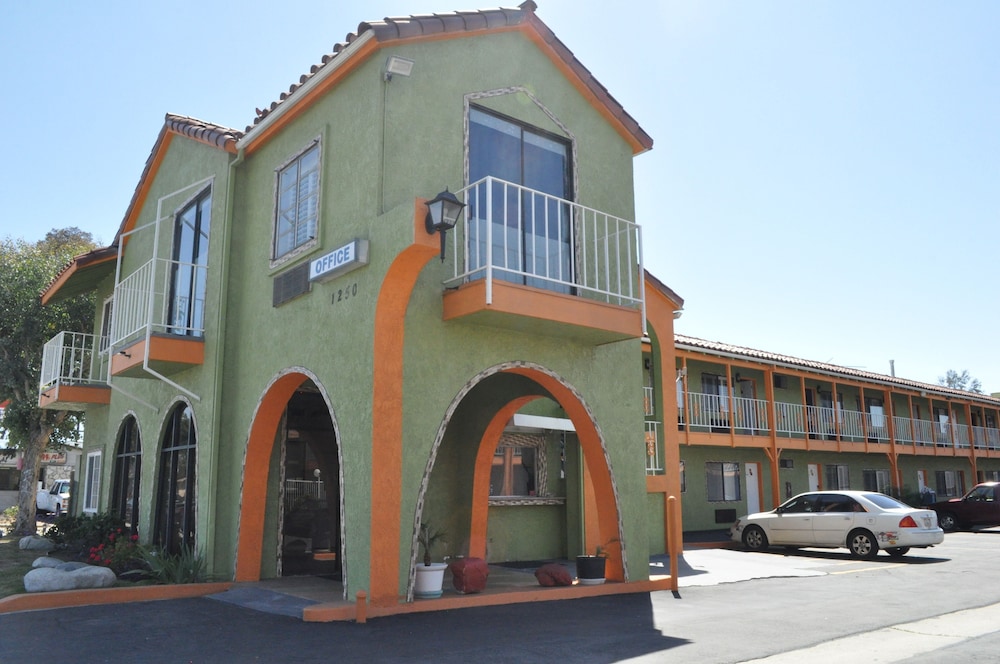 Big A Motel 37/49