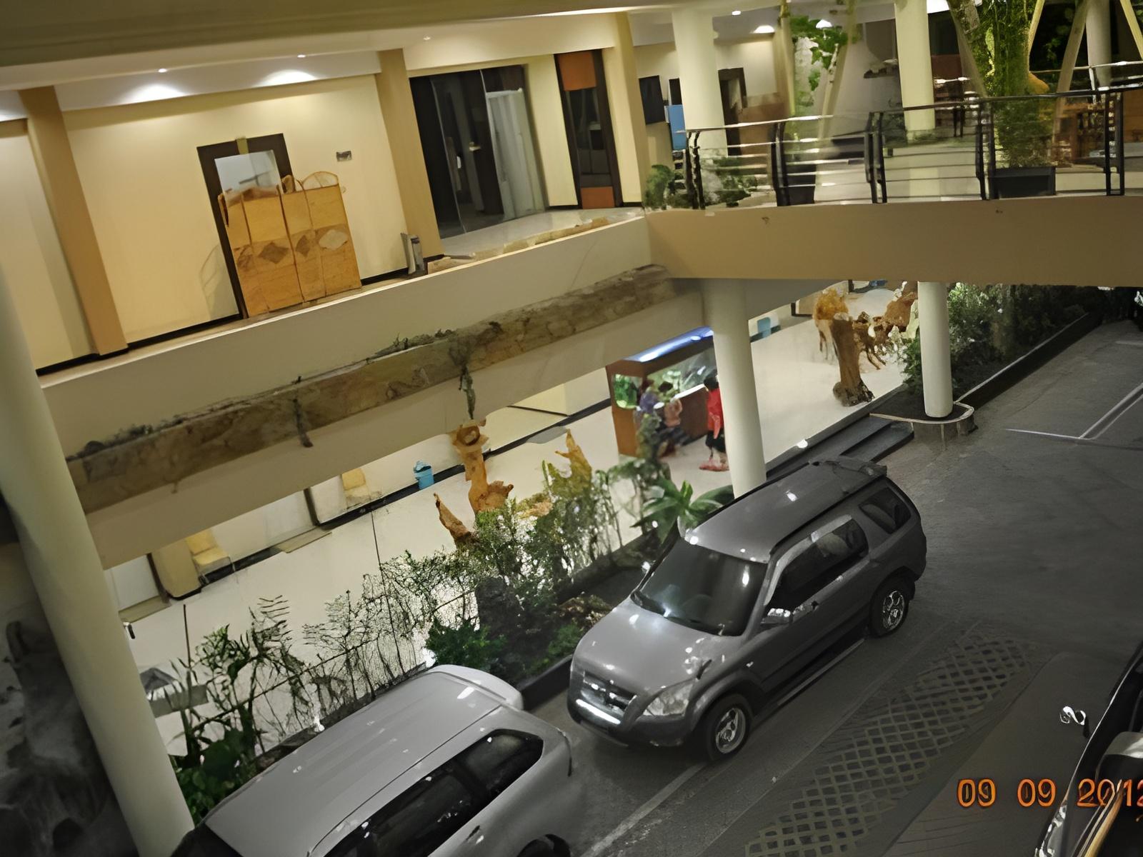 Grand Mansion Hotel 31/32