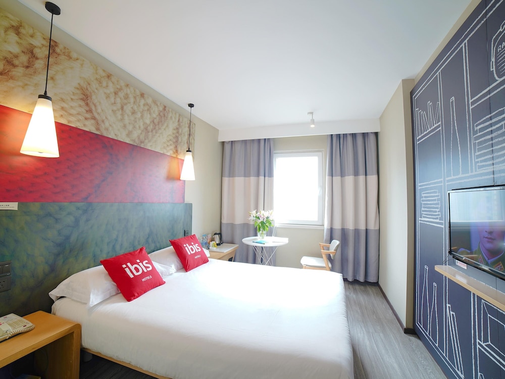 Ibis Chengdu Kehua 7/39