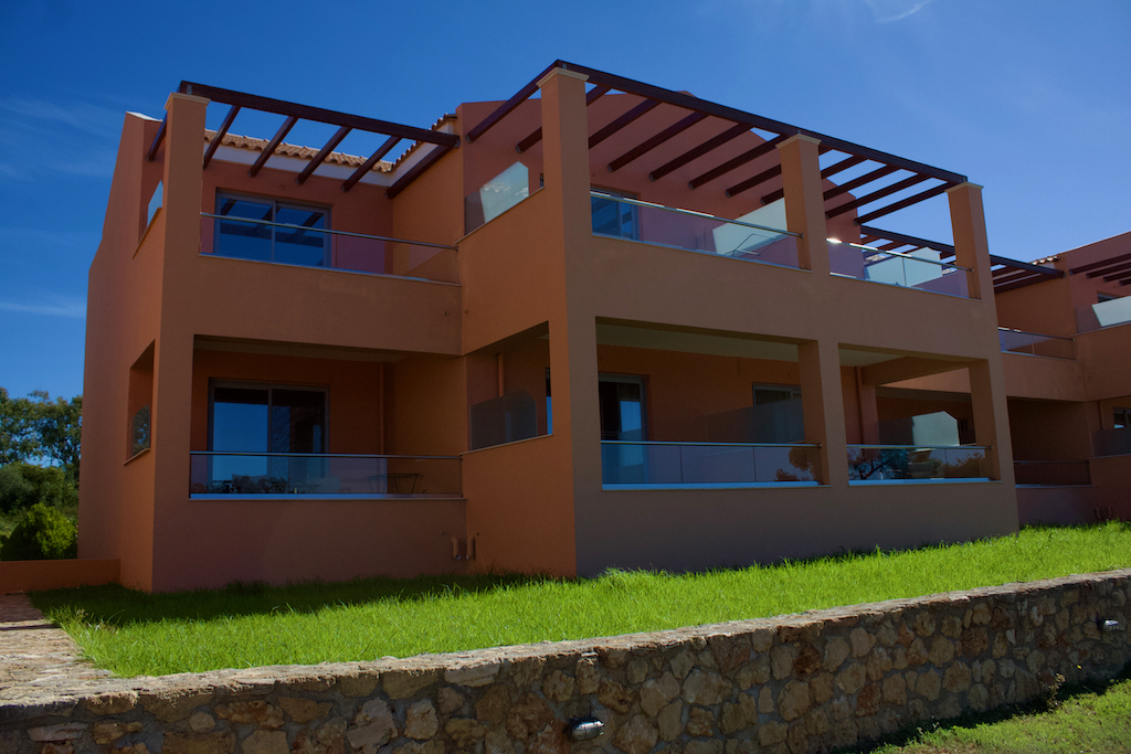 REMETZO STUDIOS 4/44