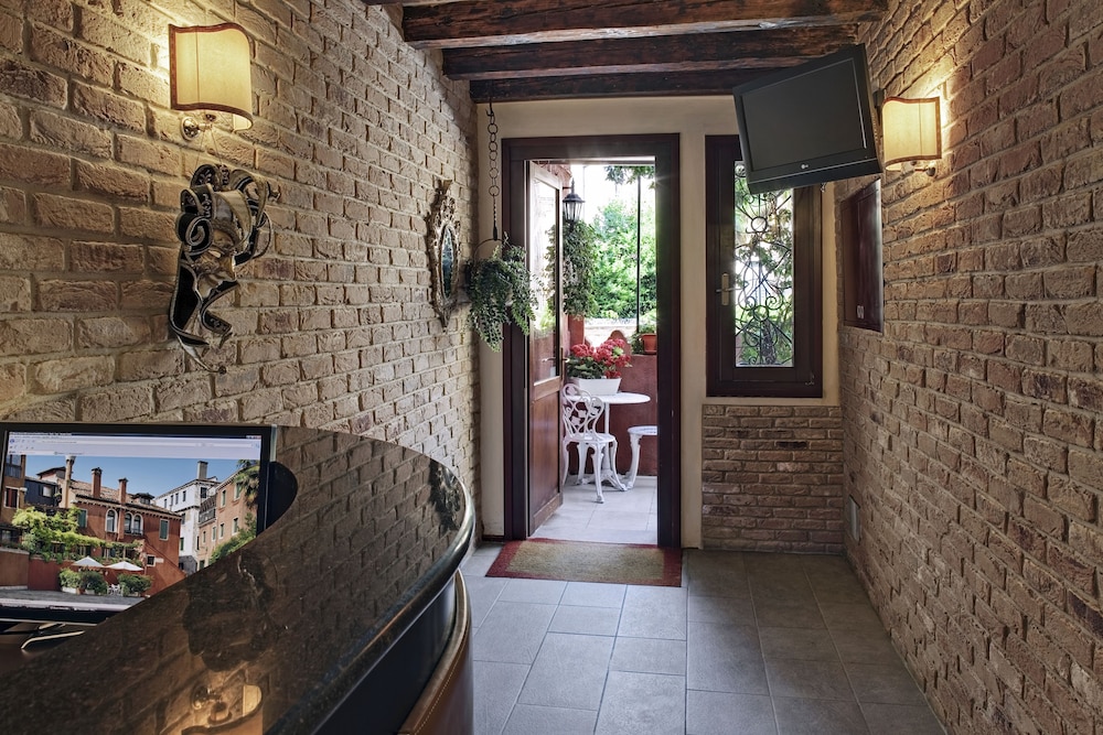 Locanda Fiorita 37/63