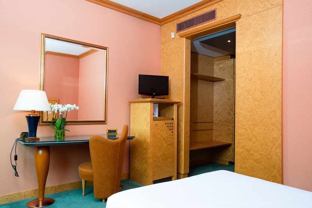 Hotel Antonella 62/75