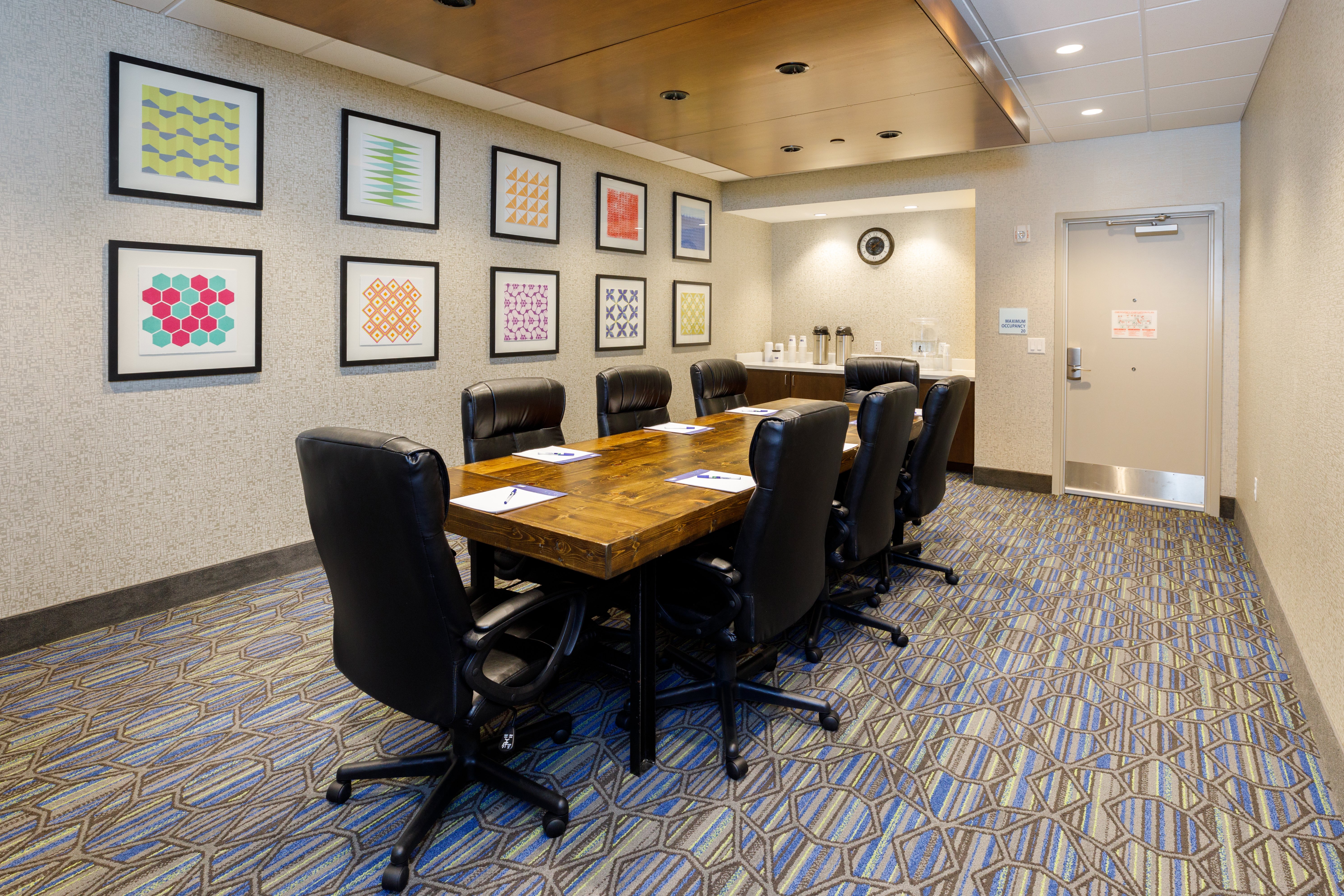 Holiday Inn Express Suites Sturbridge 49/54