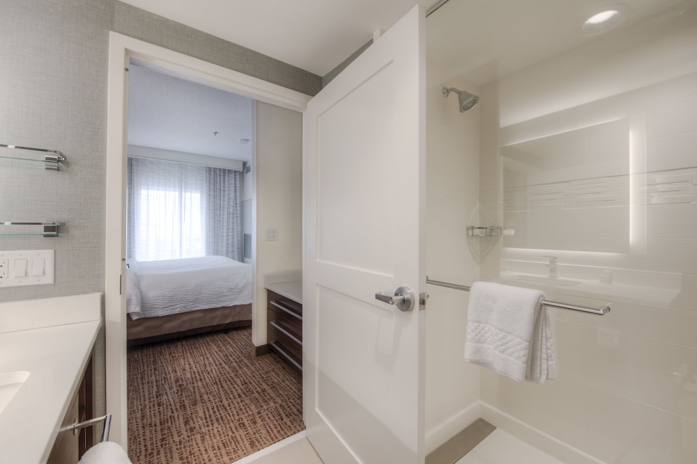 Residence Inn Charlotte Airport 12/40