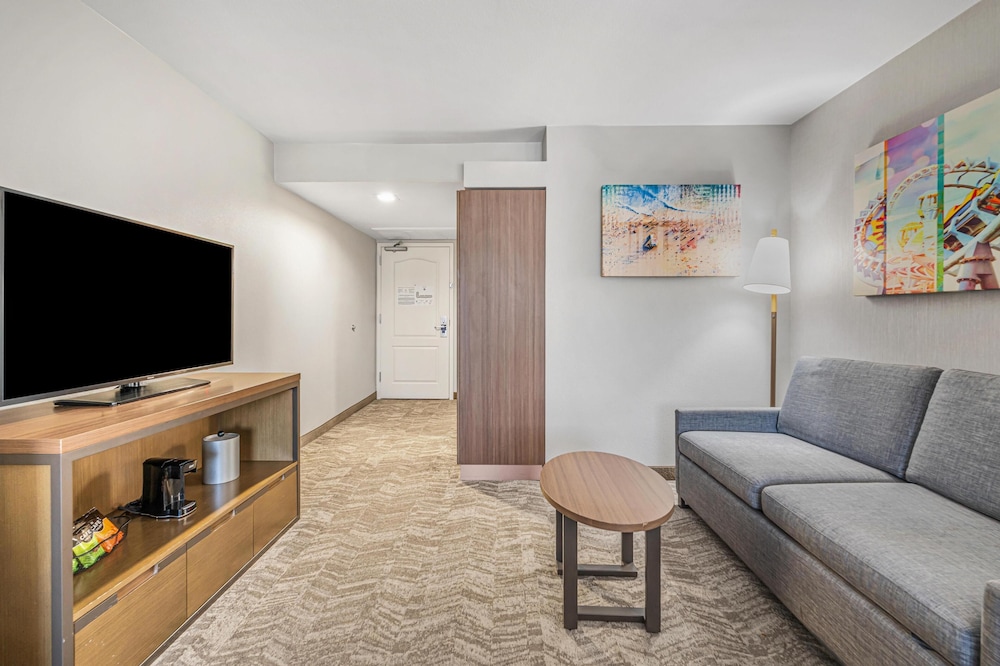Best Western Valencia/Six Flags Inn & Suites 40/59