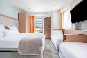 Room, Quadruple