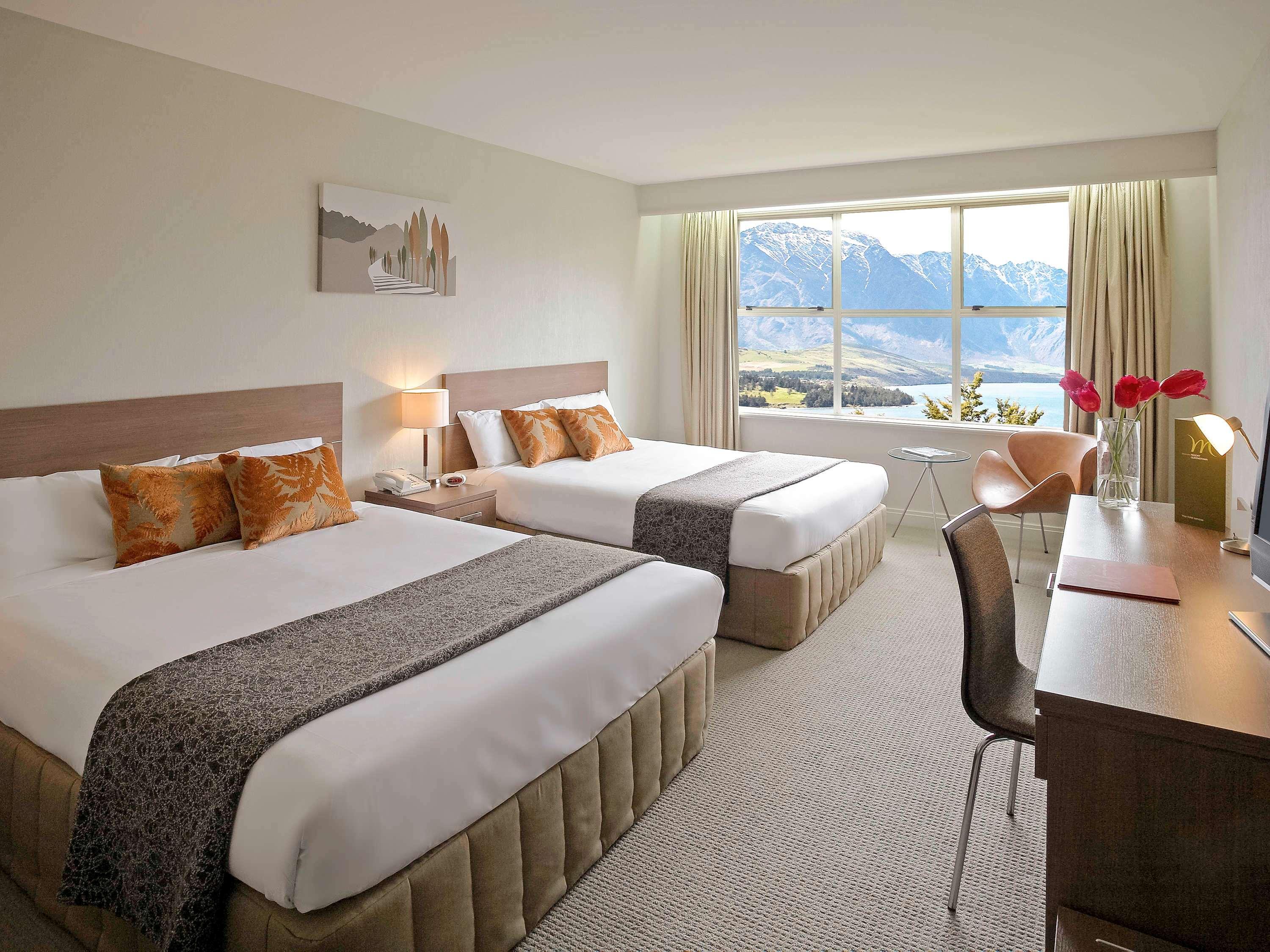 غرفة سوبيريور بسرير كوين بإطلالة على البحيرة، Movenpick Queenstown 4/8