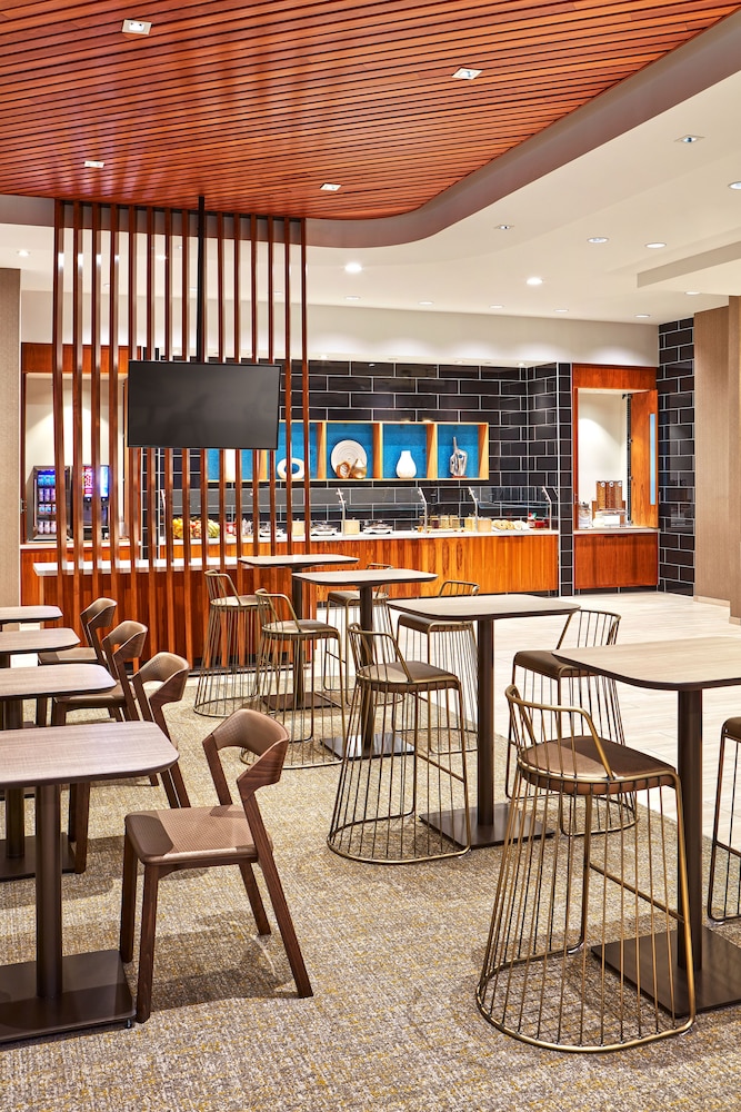 SpringHill Suites by Marriott Los Angeles Downey 24/42