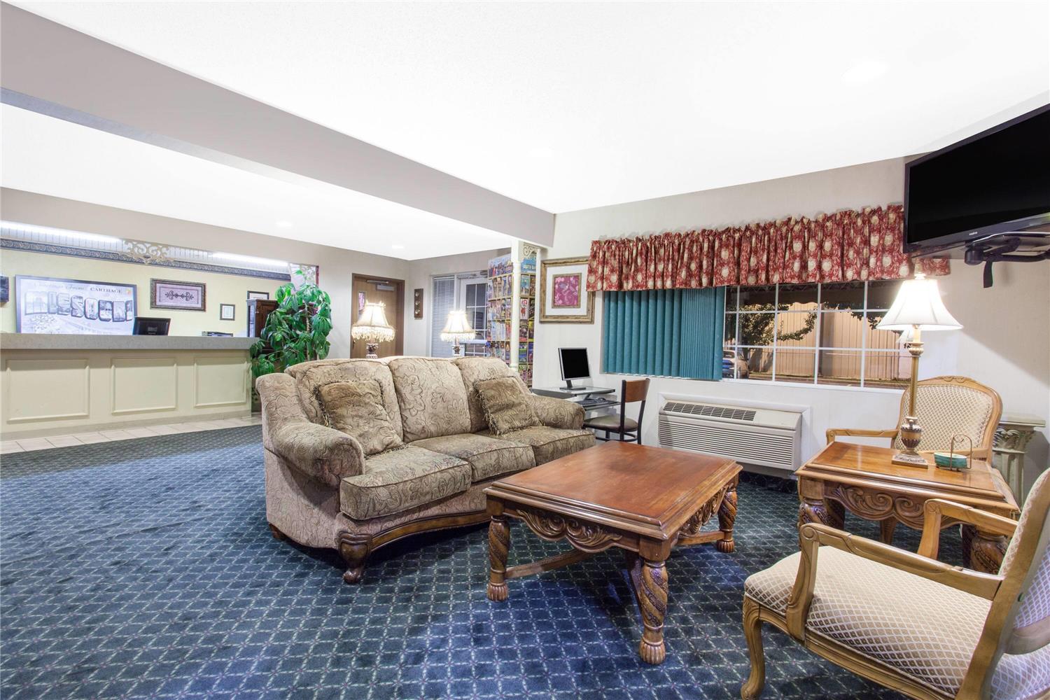 Super 8 By Wyndham Carthage 10/16