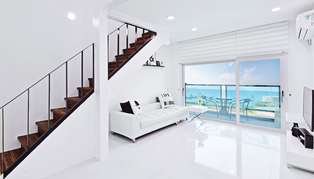 Buan Glories Pension 10/41