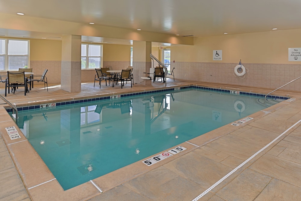 Holiday Inn Express Hotel & Suites St. Louis West-O Fallon 35/71