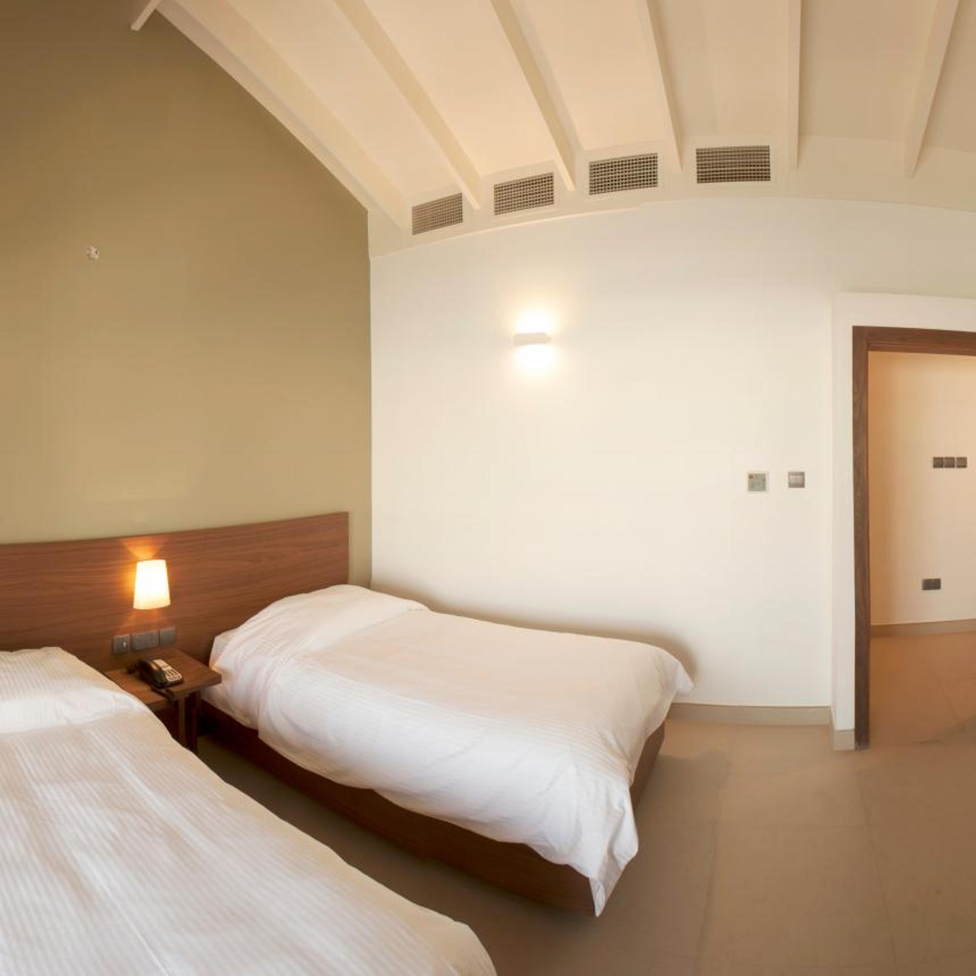 2 Bedrooms, Chalet