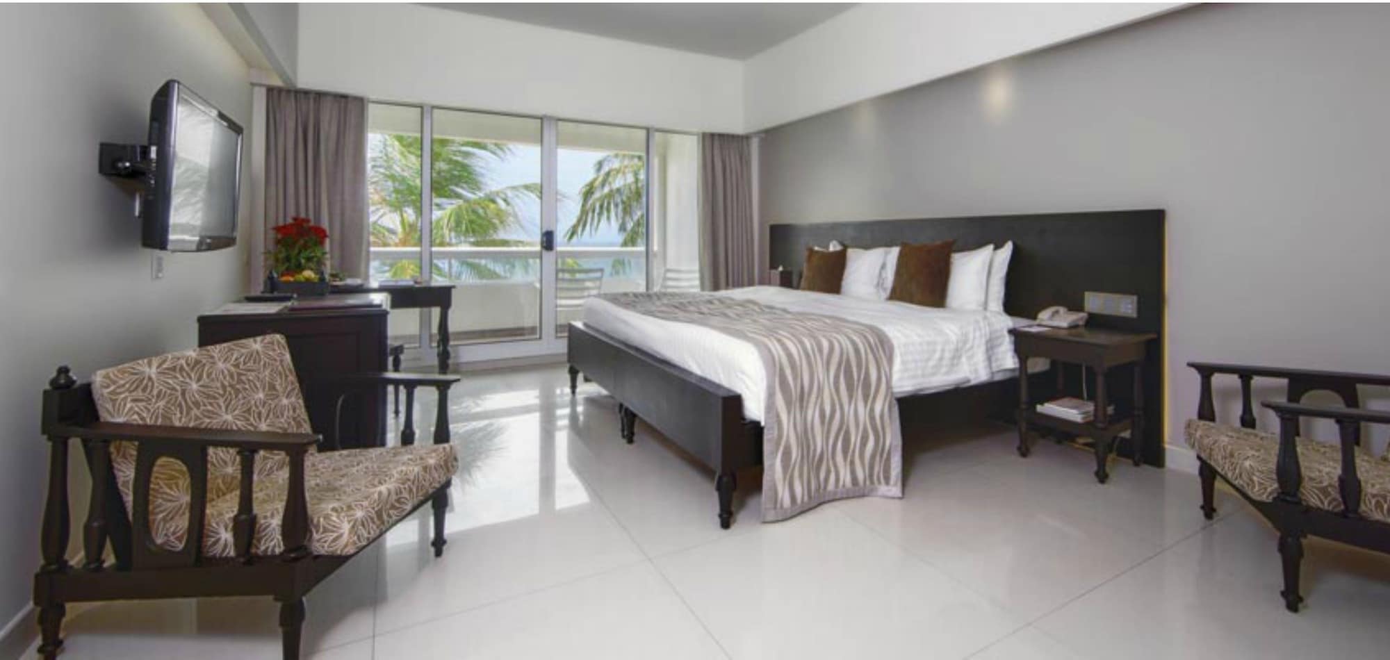 Double Ocean View King Bed