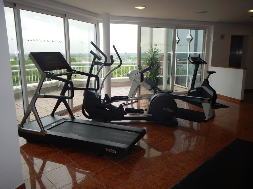 Globana Airport Hotel 23/46
