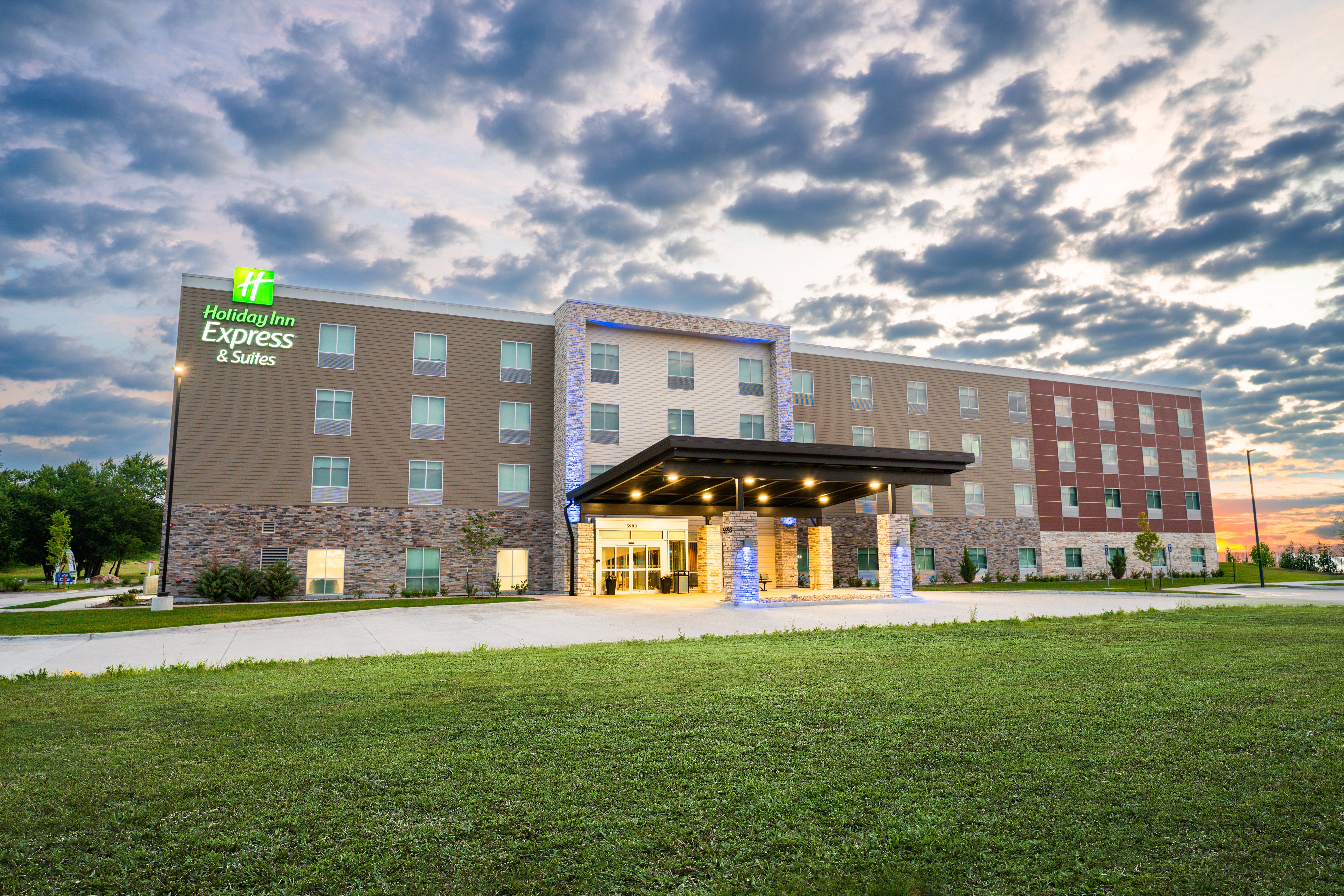 Holiday Inn Express & Suites Cedar Rapids NE - Marion, an IHG Hotel 6/31