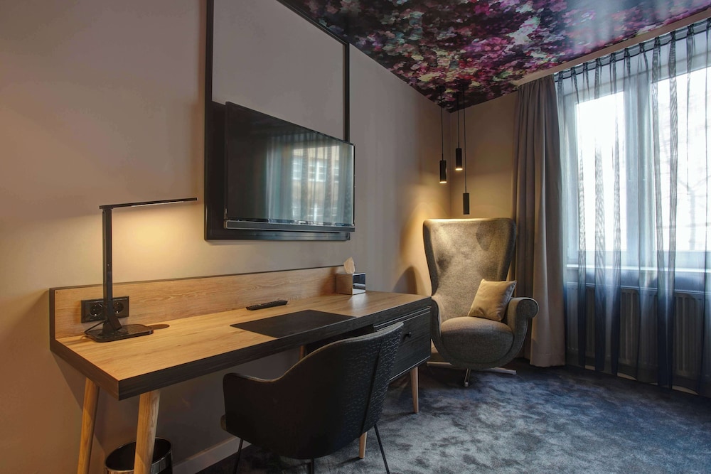 B&B HOTEL Hamburg-Hbf 33/49
